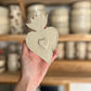 EX VOTO OU COEUR SACRE martelé en argile réalisé dans un atelier de poterie artisanale près de Montpellier pièce unique